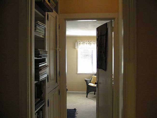 MORE_HALL